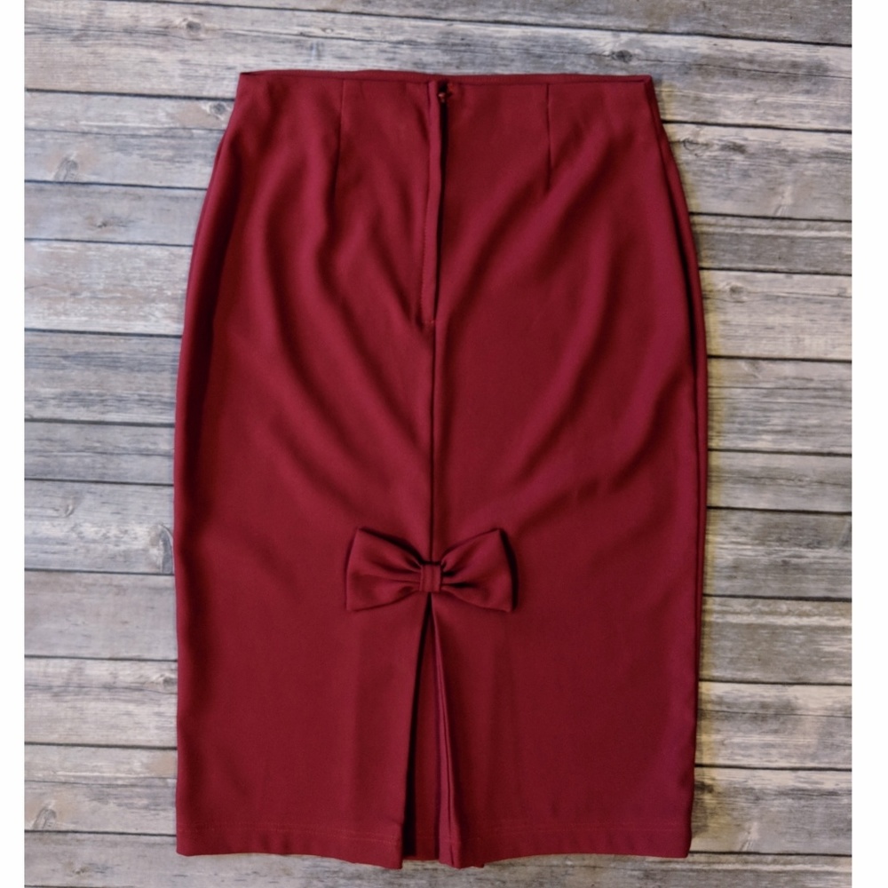 Lizardo Bow Back Pencil Skirt